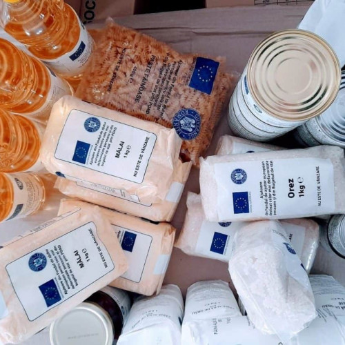 Pachete alimentare pentru persoane defavorizate din Alba