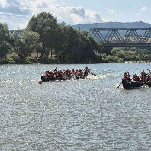 Competitia de vaslit &quot;Descopera Rowmania&quot; s-a desfasurat la Alba Iulia
