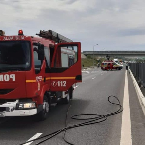 Incendiu la un autoturism pe autostrada A10 Alba Iulia - Aiud