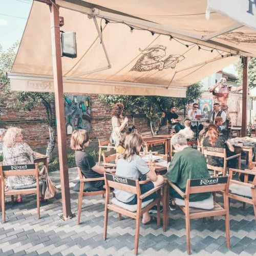 Poezie, proză și &quot;open mic&quot; la Cenaclul Art din Alba Iulia