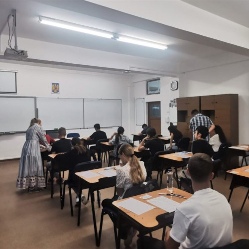 Guvernul oferă premii în bani pentru elevii cu note de 10 la examenele naționale