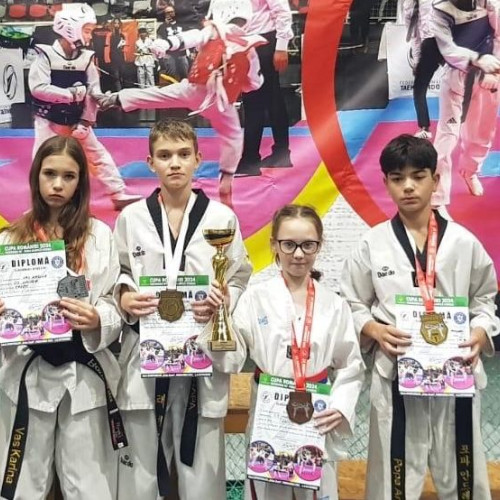 CS Unirea Alba Iulia strălucește la Cupa României la Taekwondo
