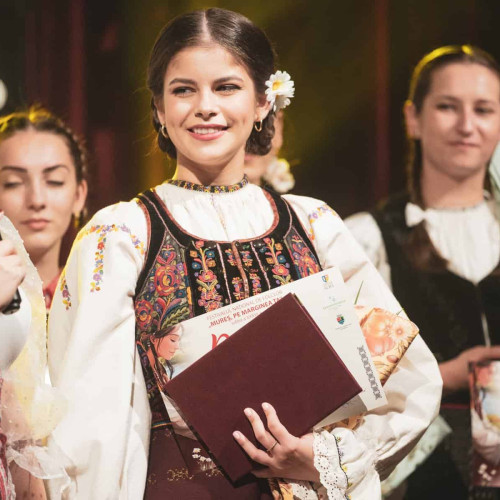 Daria Costea din Sâncel câștigă Marele Premiu la Festivalul Național de Folclor &quot;Mureș, pe marginea ta&quot;