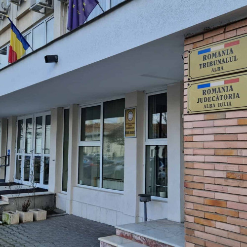 Elevii din Alba pot câștiga premii printr-un concurs de eseuri