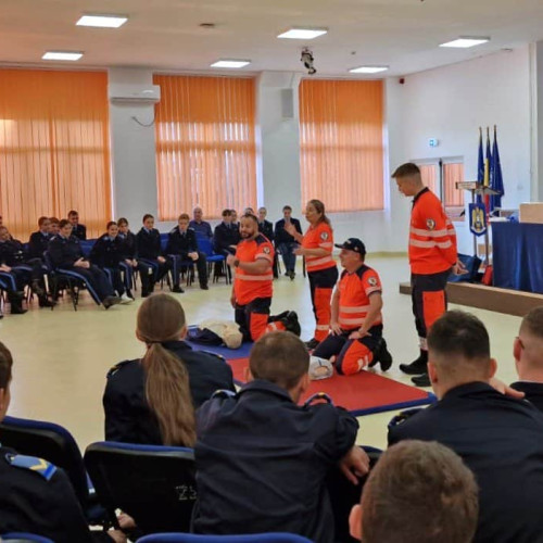 Elevii de la Colegiul Militar „Mihai Viteazul” din Alba Iulia au învățat tehnici de prim ajutor