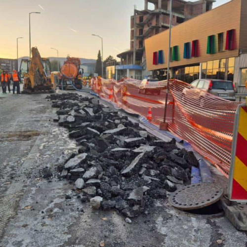 Lucrări pe Bulevardul Republicii din Alba Iulia pentru înlocuirea conductei de canalizare