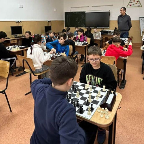 Festivalul Alba Chess, ediția a doua, se desfășoară în școlile din județ