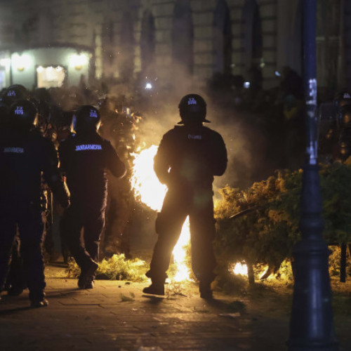 Protest violent în București după respingerea candidaturii lui Călin Georgescu