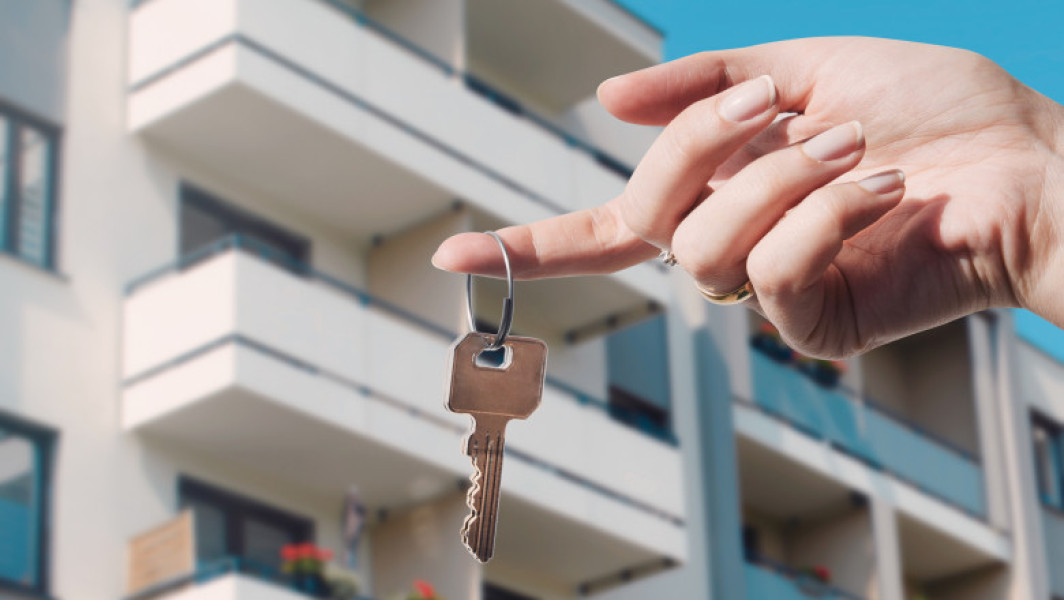 Dezvoltator imobiliar a înșelat 16 clienți și a adus faliment firmă