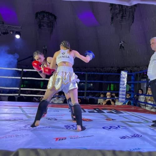 Transmisiune LIVE: Gala de kickbox profesionist la Alba Iulia cu peste 600 de spectatori și 15 meciuri puternice