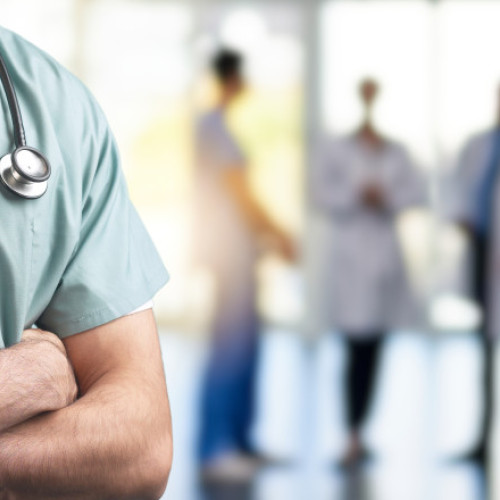Peste 200 de medici rezidenți rămân fără sporuri