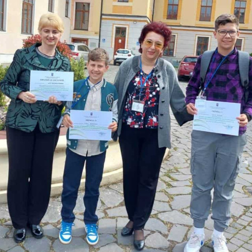 Doi elevi de la Colegiul Național &quot;Titu Maiorescu&quot; Aiud, premiați la sesiunea de comunicări științifice