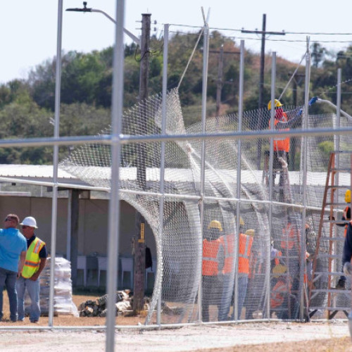 planul administrației Trump de a transfera migranți către guantanamo bay provoacă îngrijorare