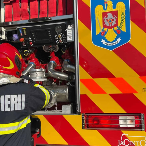 Incendiu la o gospodărie din Cugir. Intervin pompierii