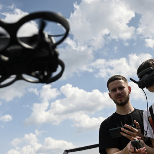 Lituania va antrena copii în utilizarea dronelor pentru a contracara amenințarea Rusiei. Instrucția va începe cu copii de 8 - 10 ani