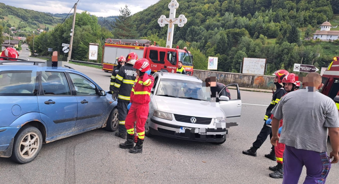 Intervenție a pompierilor la un accident în Mihoești cu acordare de prim ajutor