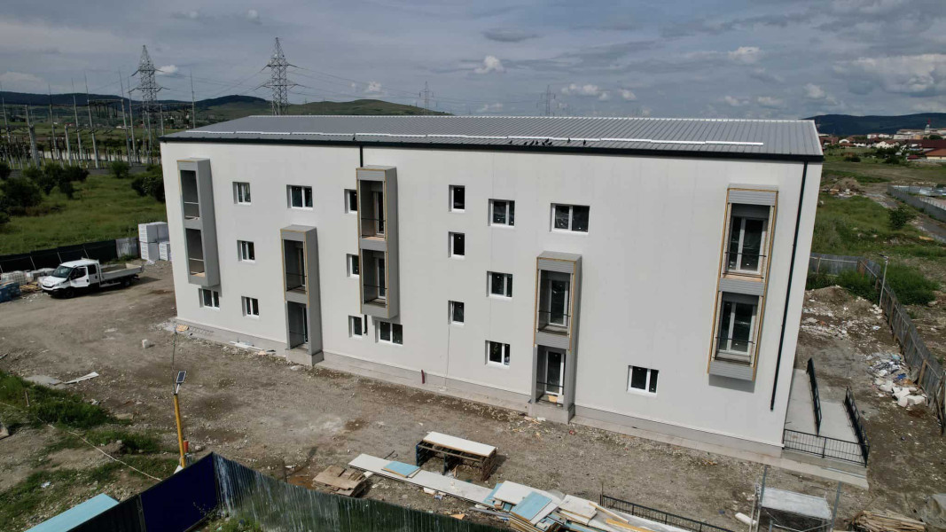 A scăzut numărul de locuințe date în folosință. Unde au fost construite cele mai multe clădiri rezidențiale