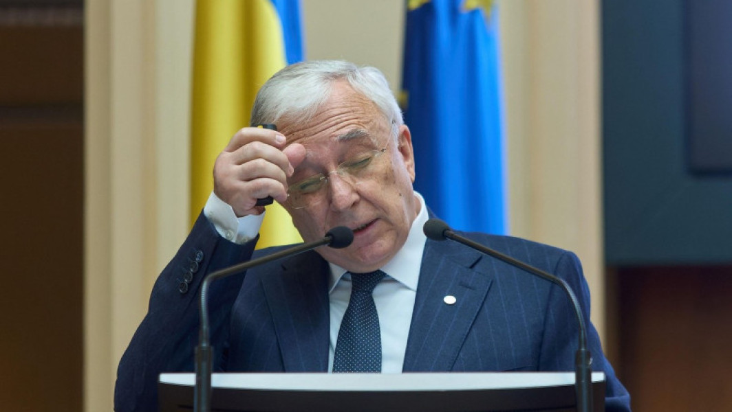 Mugur Isărescu: euro digitalul nu va înlocui numerarul, iar pensionarii preferă banii cash