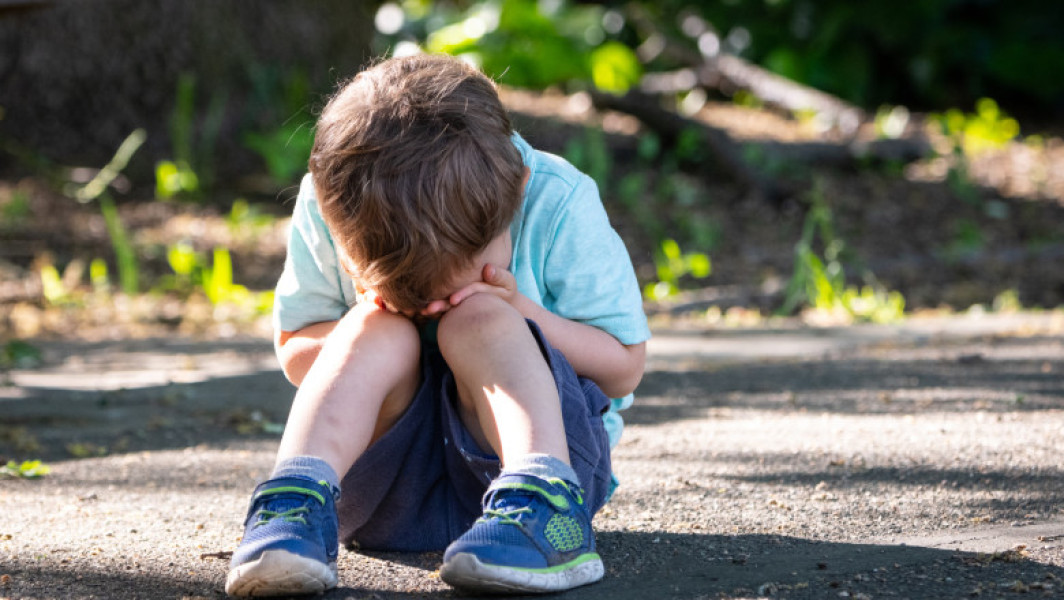 Bullying-ul apare încă din grădiniță, majoritatea cazurilor având legătură cu părinții