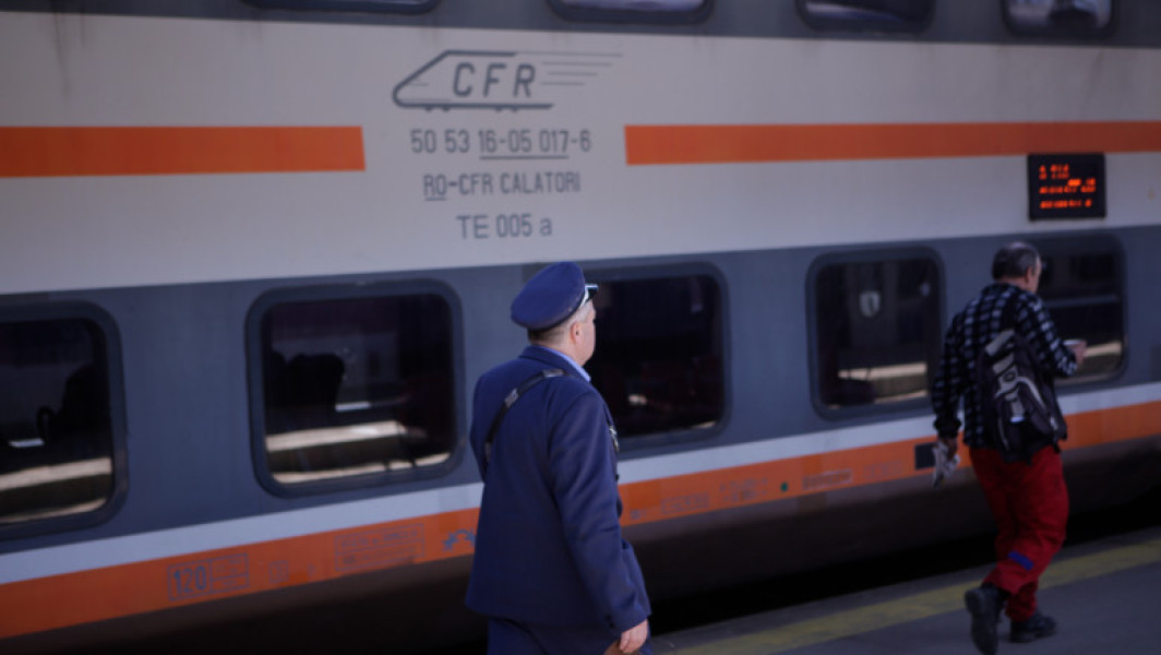 Reduceri la transportul feroviar pentru studenţi români şi străini până la 30 de ani