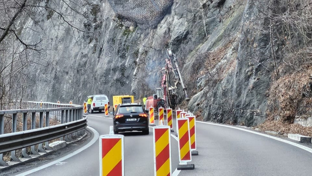 Restricții de trafic pe DN7 la Călimănești și Balota pentru lucrări de siguranță