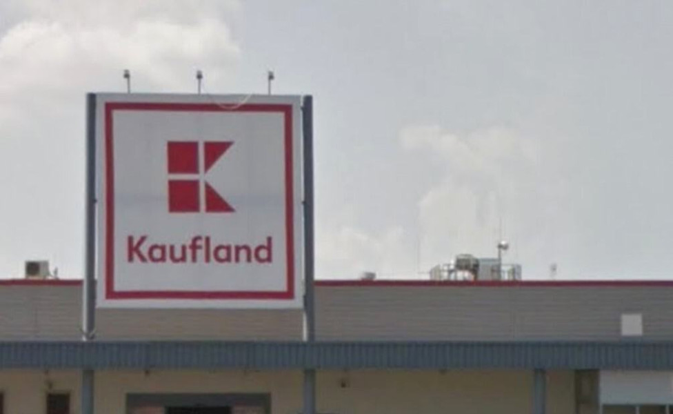 Kaufland retrage salata cu icre cu risc de infectare în județul Alba și pe plan național