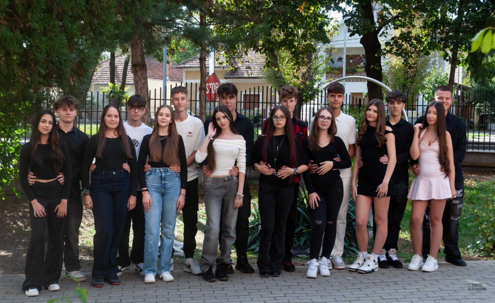 Balul bobocilor la Colegiul Economic din Alba Iulia aduce alegerea Miss și Mister 2025