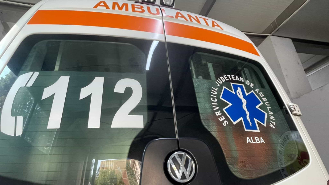 Accident rutier în Vinerea soldat cu rănirea unei tinere de 25 de ani