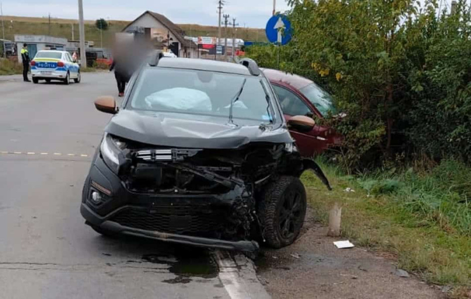 Accident grav la ieșirea din Turda spre Alba Iulia: cinci răniți transportați la spital