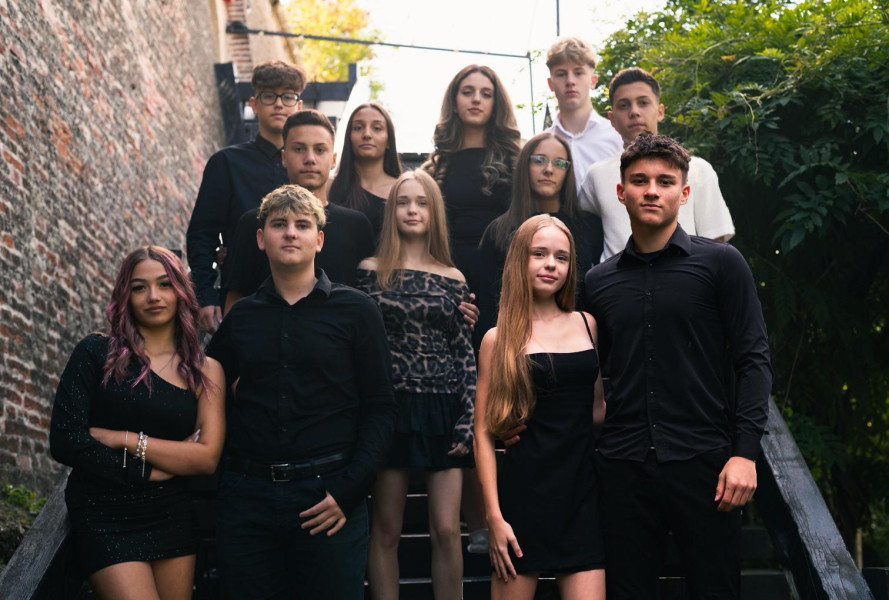 Șase perechi de boboci din Alba Iulia se luptă pentru titlurile Miss și Mister Boboc 2025