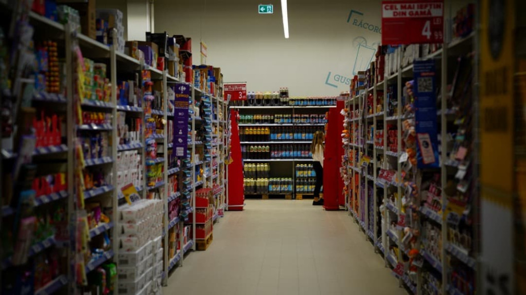 Senatul va dezbate limitarea vânzărilor pentru produsele sub marcă proprie în supermarketuri
