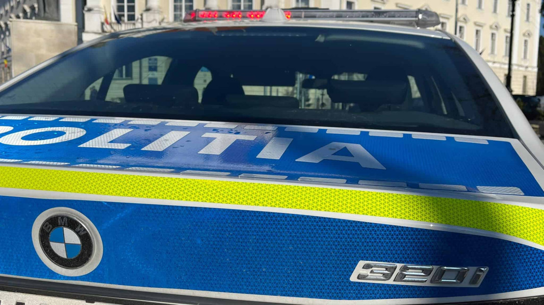 VIDEO: Bărbat din Șona, prins de polițiști băut la volan, pe o stradă din Blaj. A fost reținut de oamenii legii