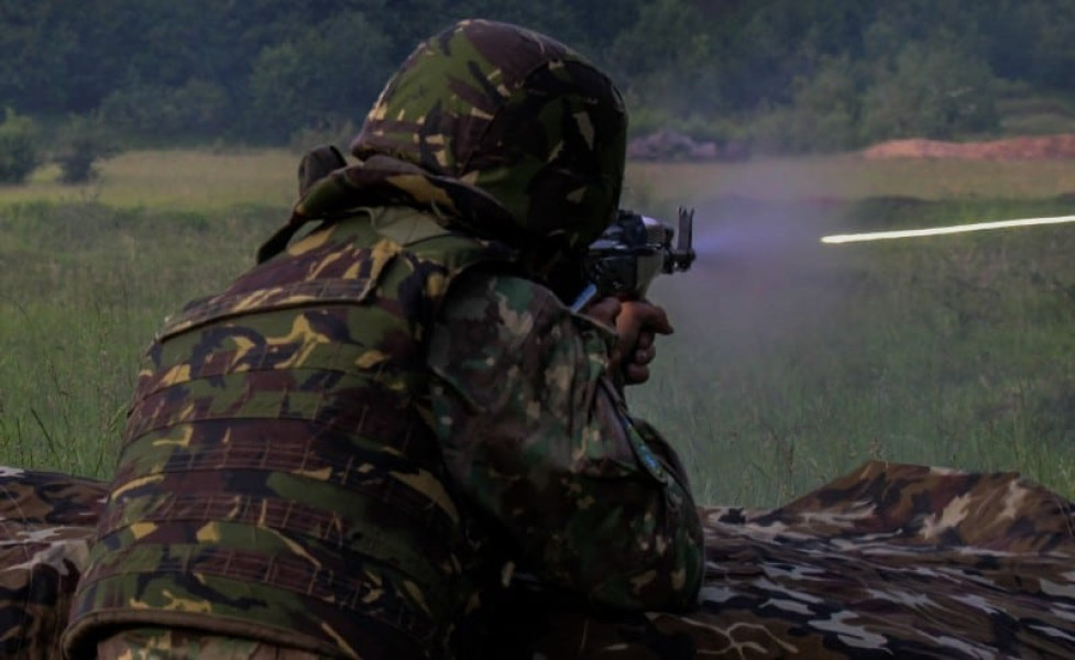 Românii susțin creșterea investițiilor militare, dar privesc cu scepticism capacitatea armatei