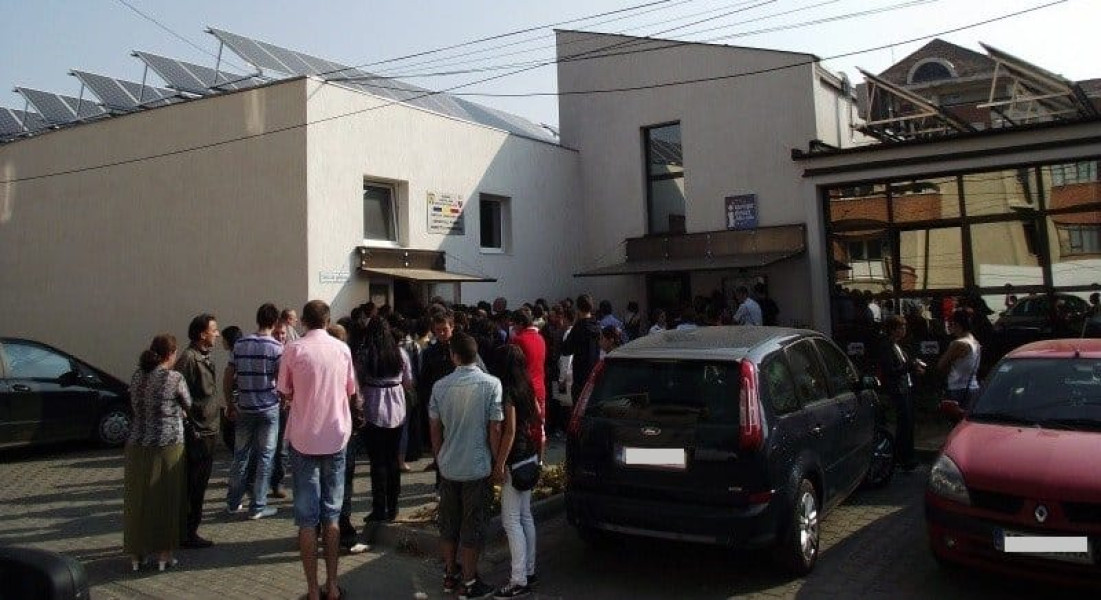 Peste 500 de locuri de muncă disponibile în județul Alba