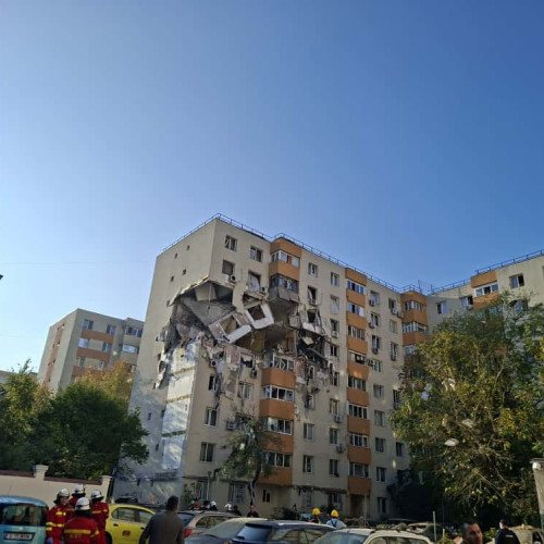 Explozie urmată de incendiu în sectorul 5 al Capitalei; două persoane decedate