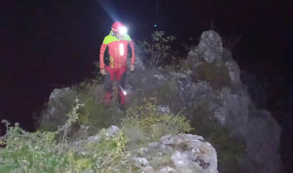 Doi alpiniști blocați în Cheile Aiudului salvați de Salvamont Alba în timpul nopții
