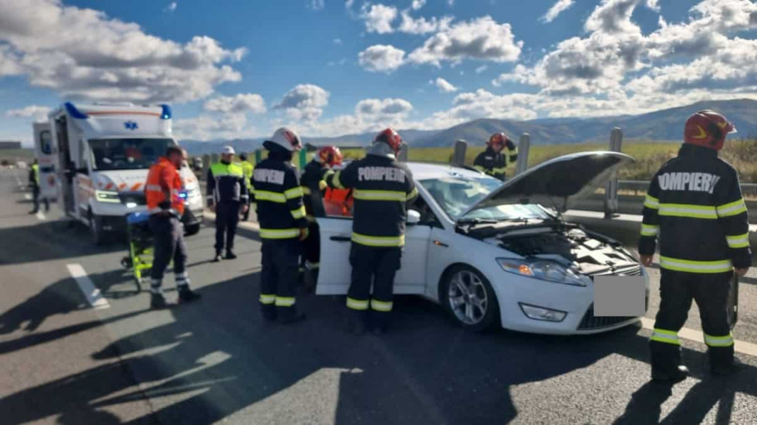 Accident pe autostrada A1 Sibiu-Sebeș: un șofer a intrat în parapet