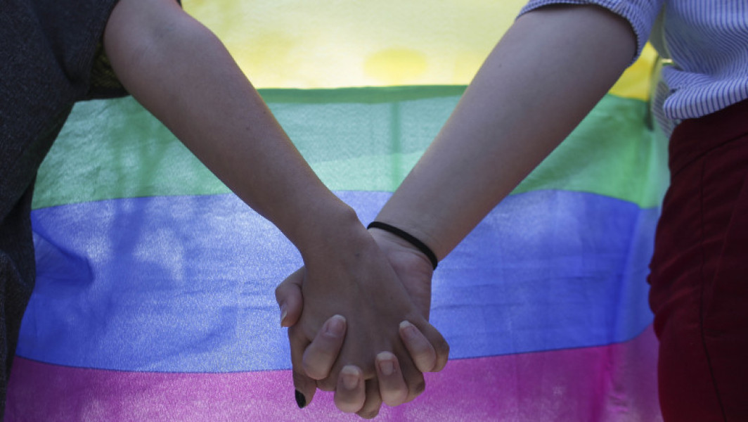 Prima căsătorie gay din Grecia a fost sub protecţia poliţiei, după ameninţările primite de cuplu