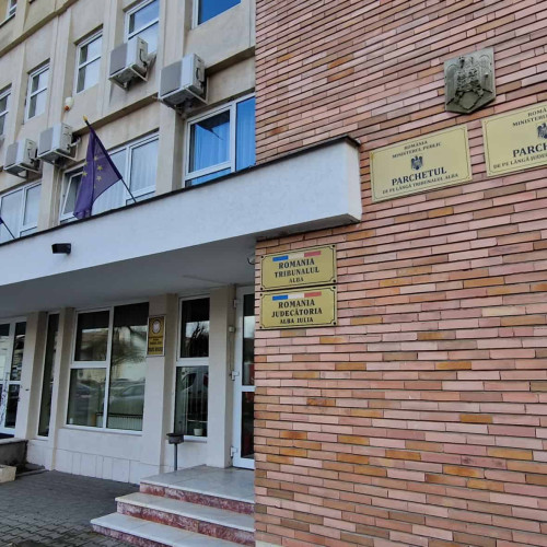 Barbat din Alba Iulia, condamnat pentru proxenetism si lipsire de libertate: 5 ani si 3 luni de inchisoare