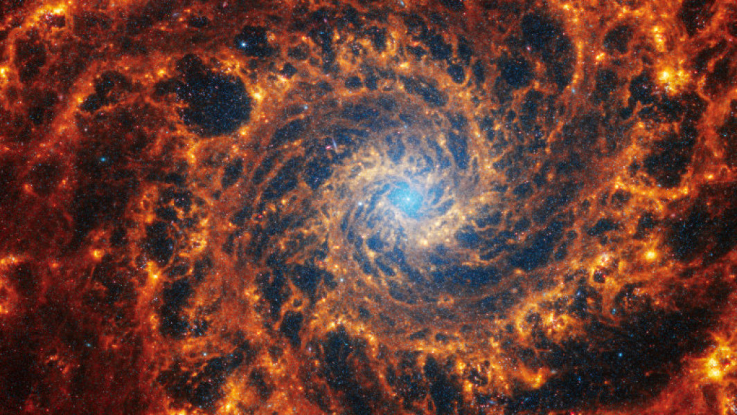 NASA descoperă alcool în spațiu în jurul a două stele tinere cu potențial locuibil!
