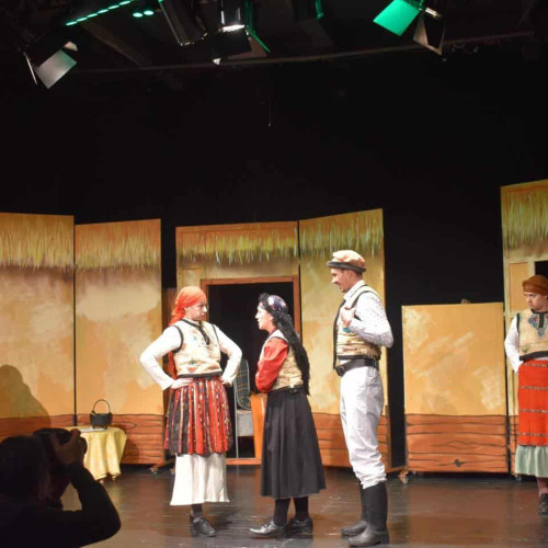 Două spectacole pentru copii și adulți la Ocna Mureș susținute de teatrul din Turda