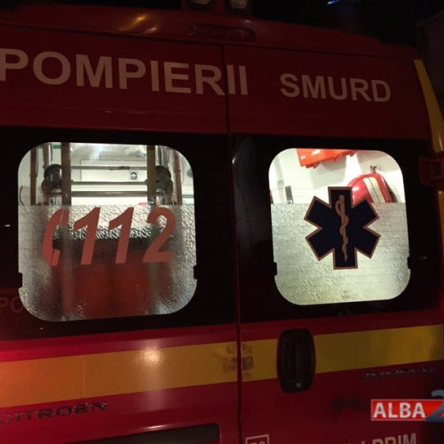 Accident rutier în Ocna Mureș cu un tânăr de 18 ani implicat. A fost transportat la spital după ce s-a răsturnat cu mașina.