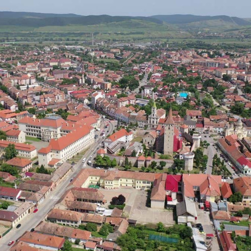 Dotarea a Șapte Școli și Grădinițe din Aiud cu Echipamente Digitale, Lansată o Licitație în SEAP