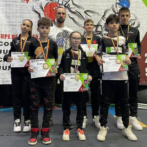 Șase medalii pentru taekwondoștii instruiți de Alin Moldovan, la CS Unirea Alba Iulia