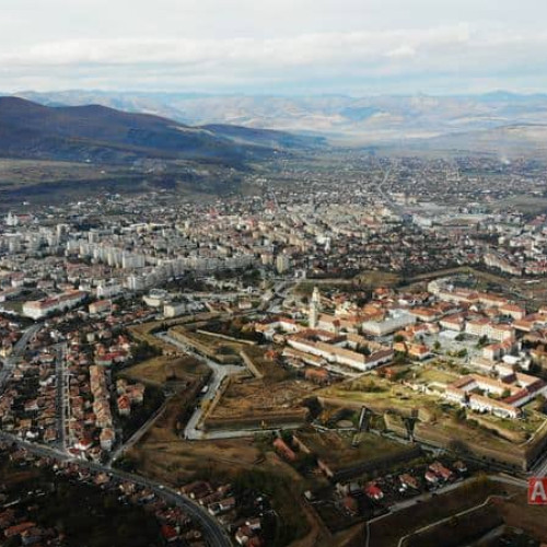 Vremea de 1 Mai și Paștele în județul Alba: Prognoza meteo pe localități în Săptămâna Patimilor. În săptămâna sfântă, vreme plăcută și alternanță de soare și ploi. Vor fi temperaturi de vară și zile frumoase, iar în noaptea de Înviere se așteaptă ploi. Maximele de 20 – 22 de grade, cu minime între 8 – 10 grade.