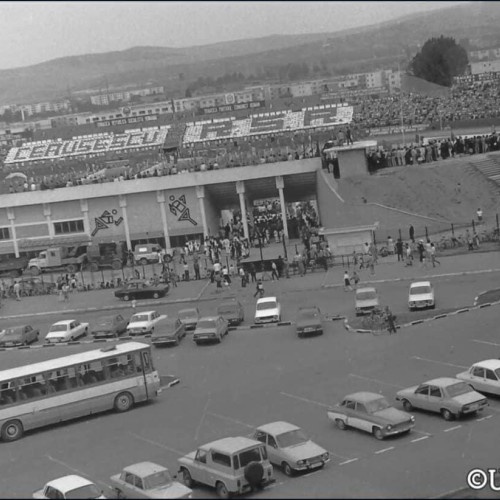 Cum se sărbătorea 1 Mai Muncitoresc la Alba Iulia în comunism. De la parade și ode pentru Ceaușescu, la mici și bere cu prietenii