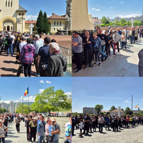 FOTO-VIDEO: A început distribuirea paștilor la Catedrala Încoronării Alba Iulia. Peste o sută de oameni stau la coadă. Program