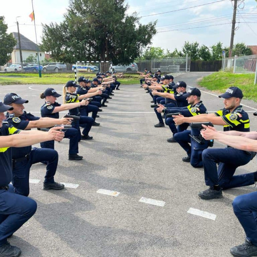 Cererile pentru Admiterea la Școlile de Poliție continuă: Peste 1.600 de Locuri Disponibile!