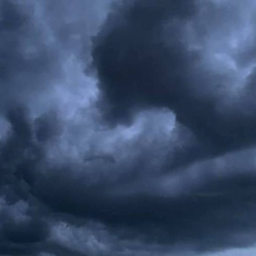 Județul Alba: COD PORTOCALIU de furtună, averse torențiale, descărcări electrice și intensificări ale vântului în zona Zlatna