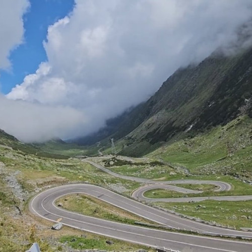 Se deschide circulația pe Transfăgărășan. Șoferii vor avea acces și în zona alpină, Bâlea Cascadă – Piscu Negru